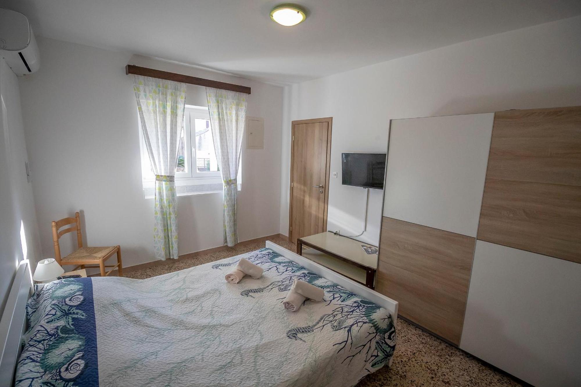 Fredi Apartment