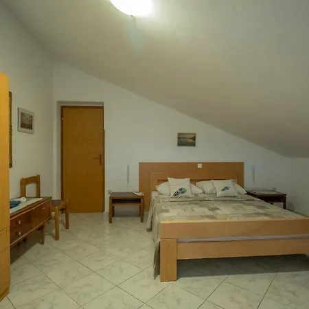 Fredi Apartment Mali Losinj Exterior photo