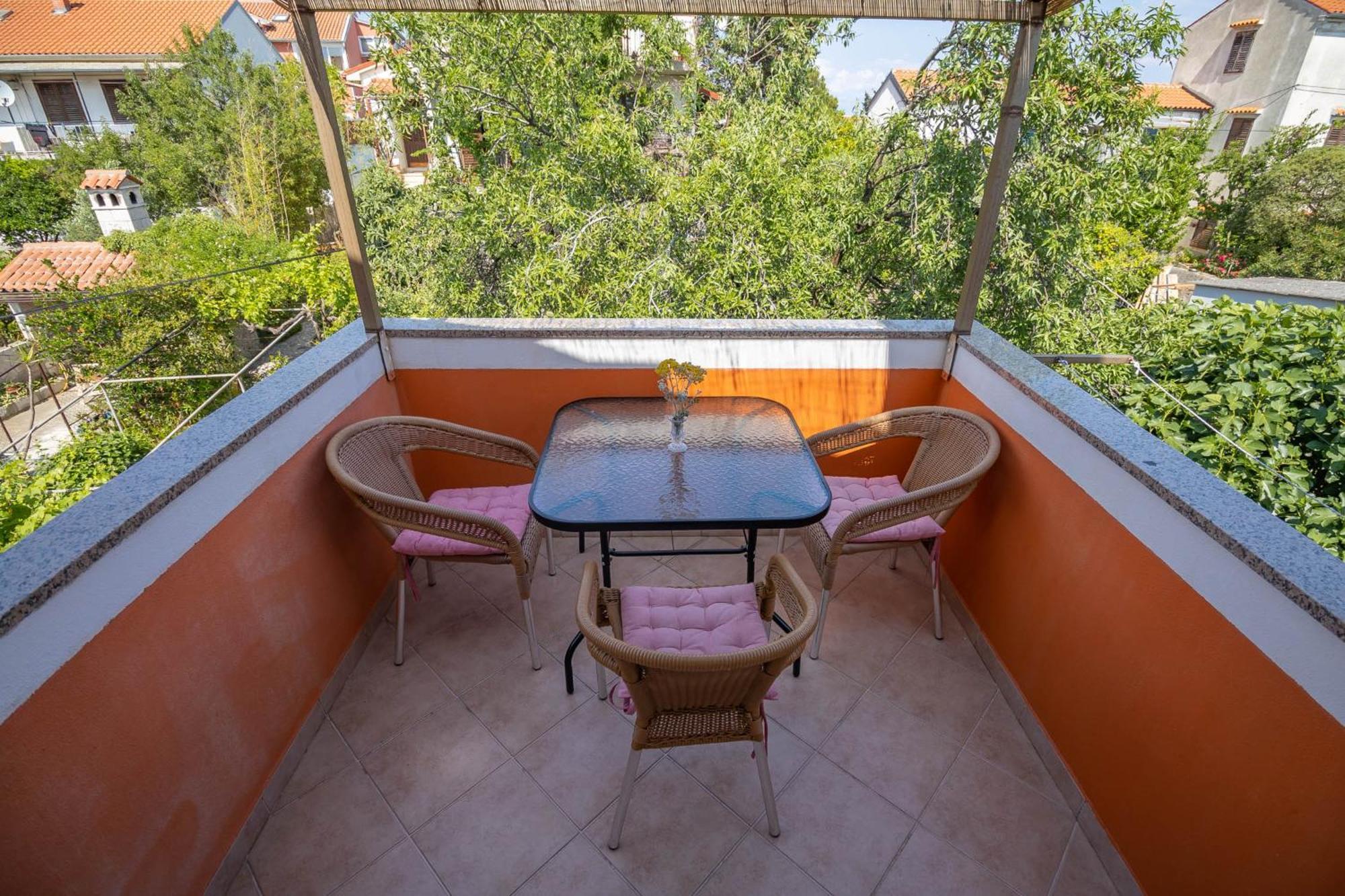 Fredi Apartment